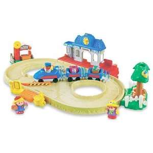  Fisher Price Little People Lil Movers Motorized Train 
