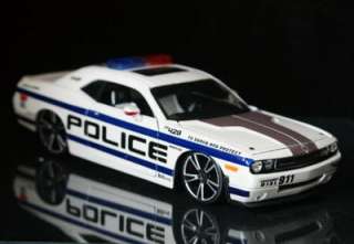 2008 Dodge Challenger POLICE   PRO RODZ Diecast 124 Sc  