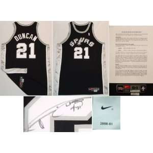  Tim Duncan Signed Spurs Black Nike Game Worn 2001 02 