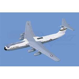  C 141B Starlifter USAF Gray/White