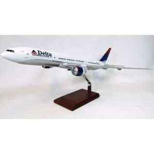  Delta Air Lines B777 200 Model Airplane Toys & Games