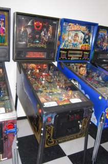 LORD OF THE RINGS PINBALL MACHINE BY STERN ~ ONLY USED IN A HOME ~ $ 