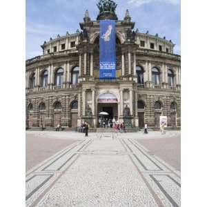 Semper Opera House in Theaterplatz, Dresden, Saxony, Germany, Europe 