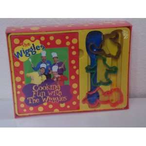   Wiggles Cookbook Gift Set Cooking Fun With The Wiggles Toys & Games