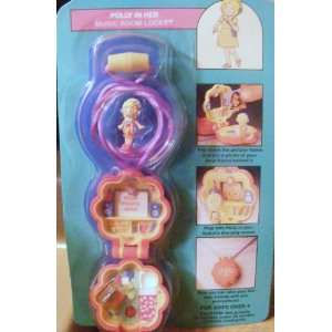    Vintage Polly in Her Music Room Locket (1992) Toys & Games