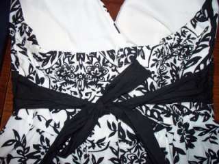JUNIORS Size 5 SUMMER DRESS in Black N White Paisley Print  