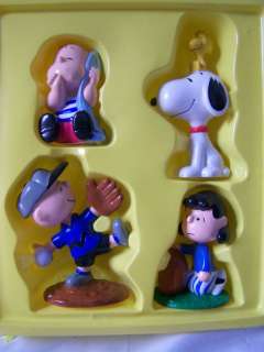 PEANUTS CHARACTERS SET SNOOPY LUCY LINUS CHARLIE BROWN  