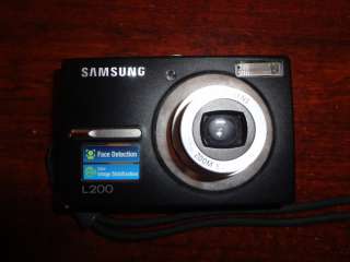Samsung L200 10.2 MP Digital Camera   Black BROKEN 44701009535  