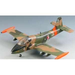  BAC Strikemaster Mk 88 Singapore 172 SkyMax SM7003 Toys & Games