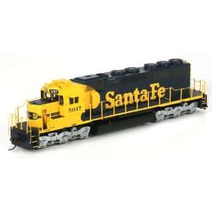  HO RTR SD40, SF/Freight #5017 Toys & Games