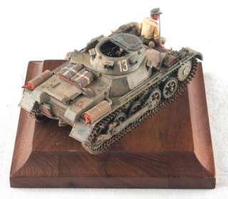 Built 135 German Panzer II DAK Africa with Figure Dragon  