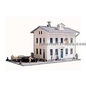  Model Power HO Scale Embassy Building Kit Toys & Games
