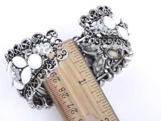 Metal Vintage ish Cream Bead Crystal Rhinestone Bead Flower Bracelet 