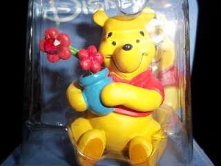 DISNEY WINNIE THE POOH BIRTHSTONE COLLECTABLE JANUARY  