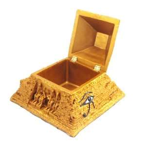  Jewellery box Pyramide golden. Jewelry