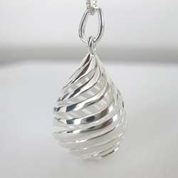 Sterling Silver Twirling Tear Drop Necklace (Thailand)  