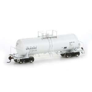    HO RTR 13,600 Gallon Acid Tank, UTLX/White #11412 Toys & Games