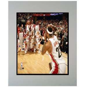  2009 Cleveland Cavaliers Photograph in an 11 x 14 Matted 
