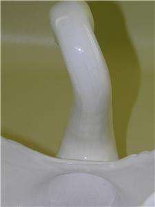 We are pleased to be offering this graceful white Swan planter in good 