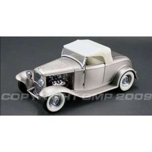  1932 Ford Real Steel #3 1/18 Toys & Games