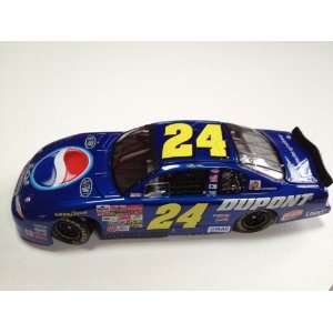  Nascar Diecast 124 Jeff Gordon #24 2002 Pepsi Dupont 