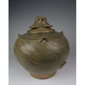  One Yue Ware Porcelain Lidded Owl shaped Vase, Chinese 