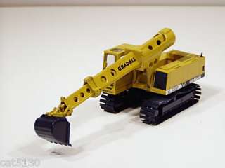 Gradall XL5200 Excavator   1/50   MIB  
