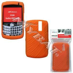   Blackberry 8300, 8310, 8330 Wave Skin Case (Orange) 