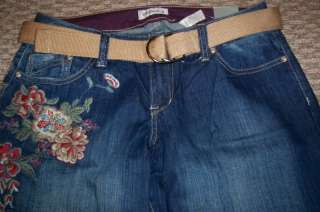 NWT VENEZIA FLORAL EMBROIDERED FLARE JEANS WOMENS SZ 26  