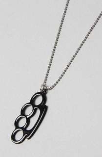 Accessories Boutique The Mini Knuckle Up Necklace in Black 