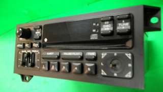 96 97 98 Jeep Grand Cherokee Radio/ CD Player OEM  
