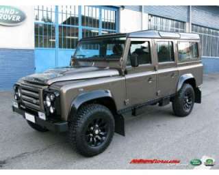 Land rover defender 110 td4 limited a Trivero    Annunci