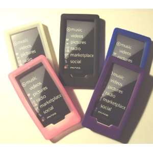   Zune HD 16, 32 + 1 clear screen protector and 1 mirror screen