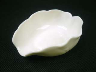 Lotus Leaf Shaped * White Ceramic Cha He  
