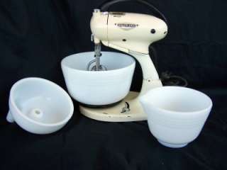  Hamilton Beach Model G Hand Stand Mixer Bowls Juicer Beaters WORKS