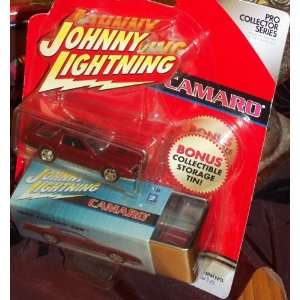 Johnny Lightning   CAMARO 1982 Camaro Z28 Bonus Collectible Storage 