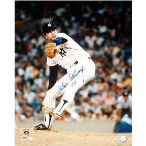 Goose Gossage Autographed NY Yankees Vertical Pitching 16x20 