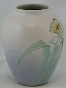 WELLER HUDSON PERFECTO 5.25 VASE W/JONQUIL BY HESTER PILLSBURY MINT 