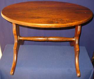 NICE SMALL ANTIQUE / PRIMITIVE OVAL SIDE TABLE MADE OF WALNUT  