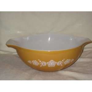  Vintage Pyrex Butterfly Gold 4 Qt Cinderella Mixing Bowl 