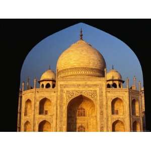  The Taj Mahal Framed by an Arch, Agra, Uttar Pradesh 